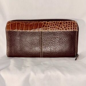 Vintage Liz Claiborne Brown Leather Wallet with Croc Embossed Detail